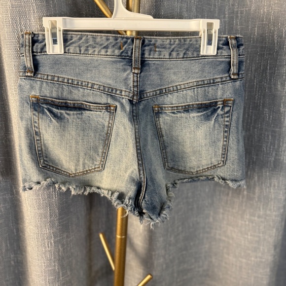 Free People Denim Shorts Button Fly Cut Off Distressed 61855-16515125 Size W 27 - Picture 4 of 8